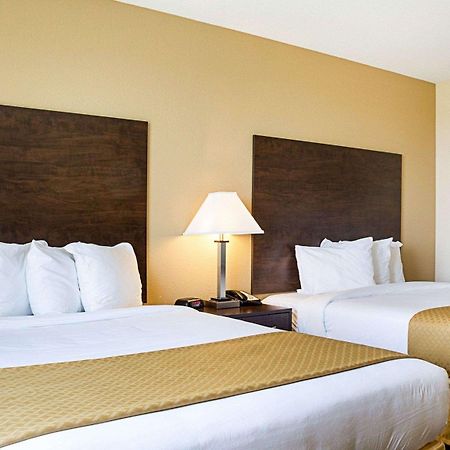 Quality Inn & Suites Minot Ngoại thất bức ảnh