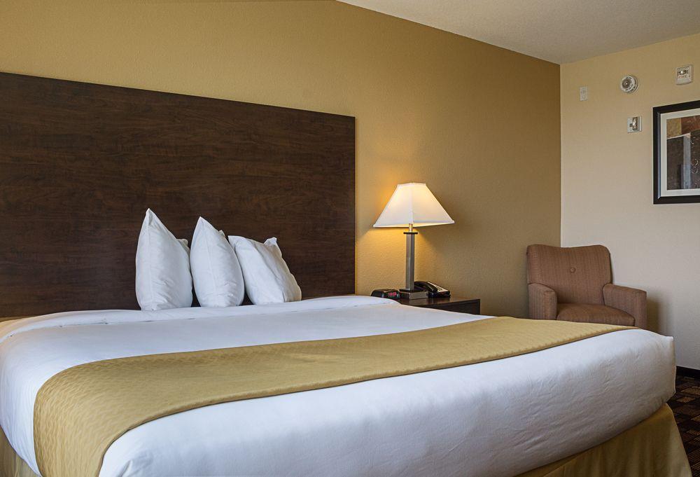 Quality Inn & Suites Minot Ngoại thất bức ảnh