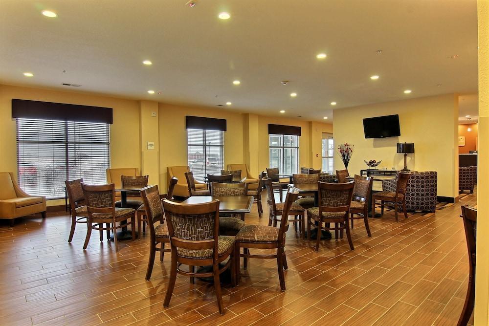 Quality Inn & Suites Minot Ngoại thất bức ảnh