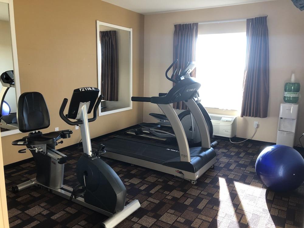 Quality Inn & Suites Minot Ngoại thất bức ảnh