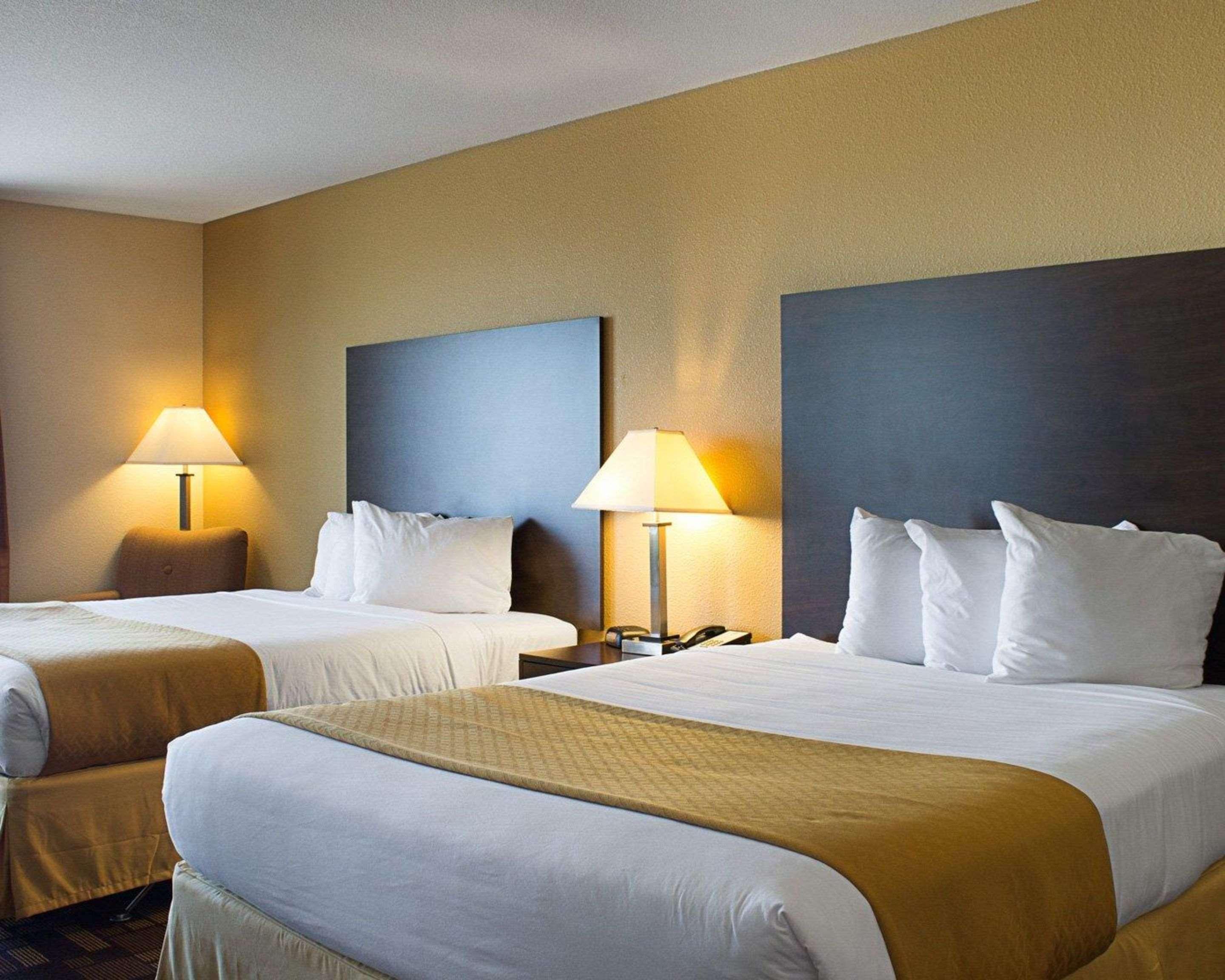 Quality Inn & Suites Minot Ngoại thất bức ảnh