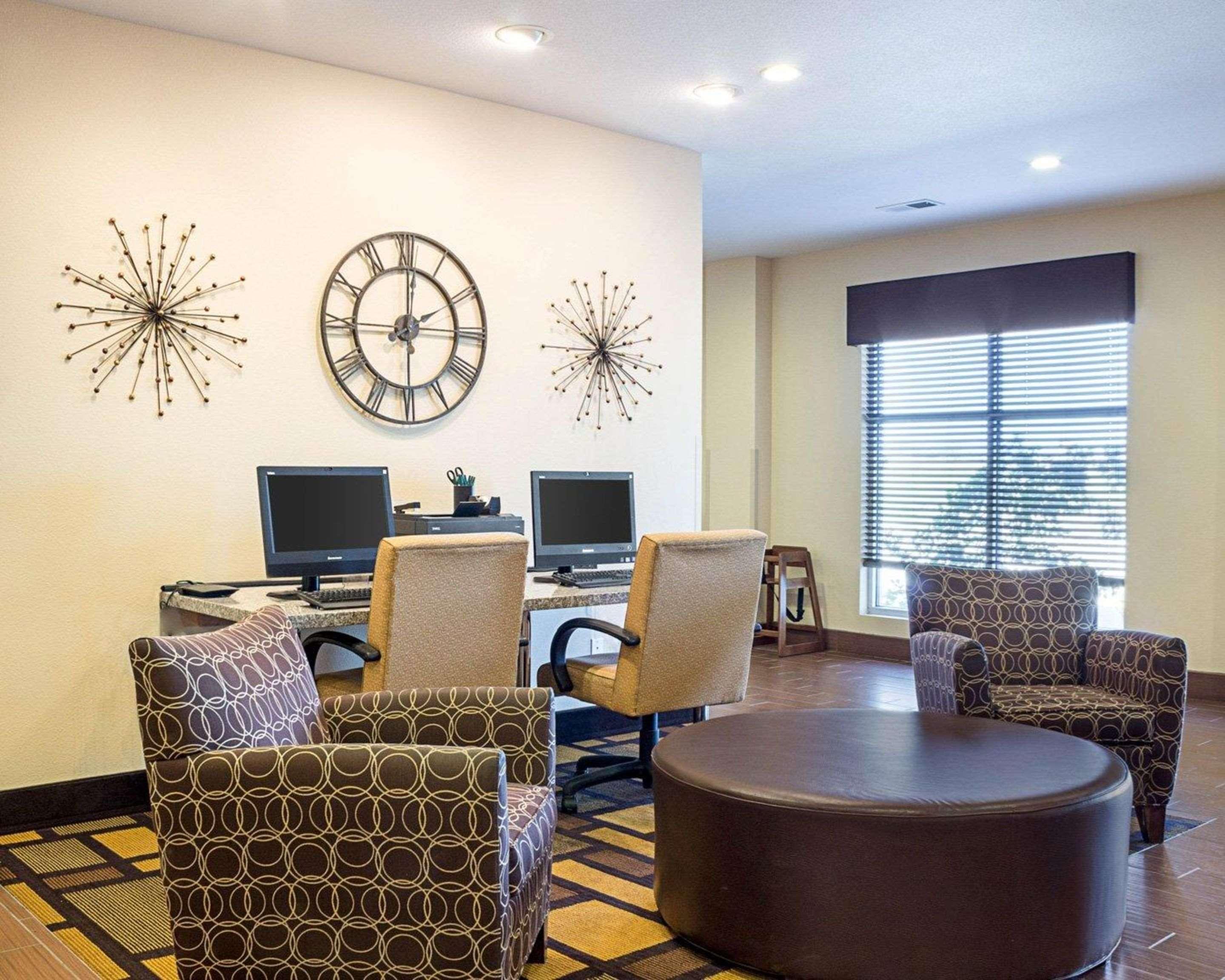 Quality Inn & Suites Minot Ngoại thất bức ảnh