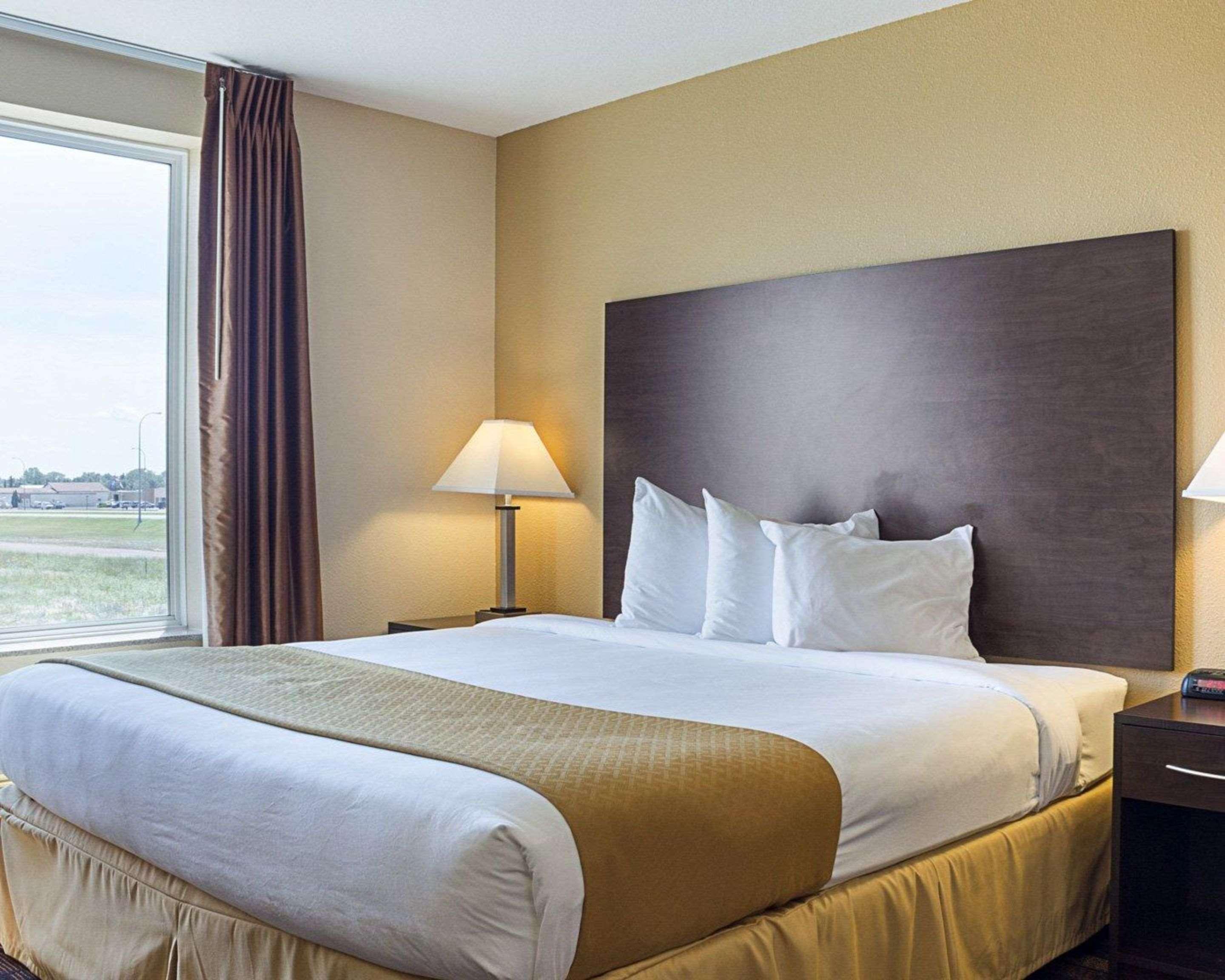Quality Inn & Suites Minot Ngoại thất bức ảnh